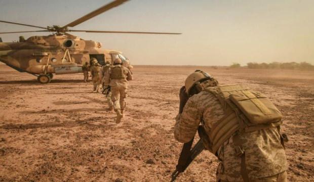 Eski CENTCOM Komutanına g&ouml;re, ABD İran'da "kara harekatını yıllardır değerlendiriyor"