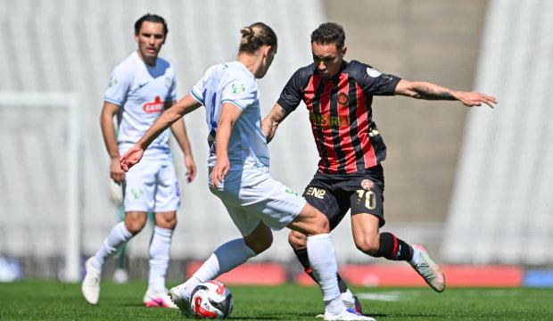 Fatih Karag&uuml;mr&uuml;k'ten S&uuml;per Lig'de tutunma adına hayati 3 puan!