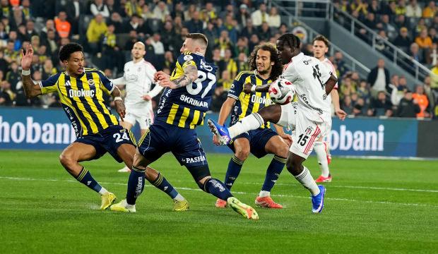Fenerbah&ccedil;e 7 ma&ccedil; sonra bir ilki başardı