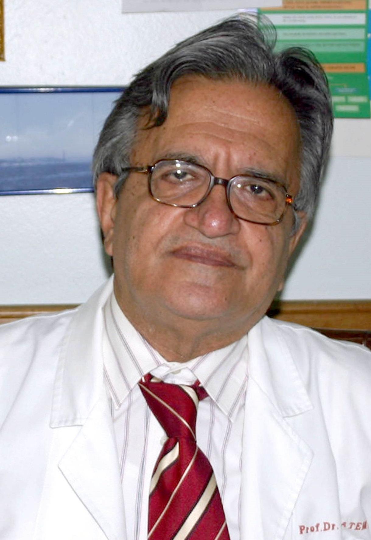 Prof. Dr. Hasan Hüsrev Hatemi, 88 yaşında vefat etti.