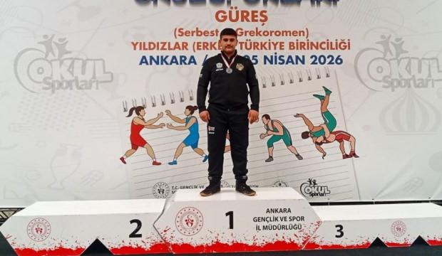 Manavgatlı g&uuml;reş&ccedil;i Umut Altay T&uuml;rkiye ikincisi oldu