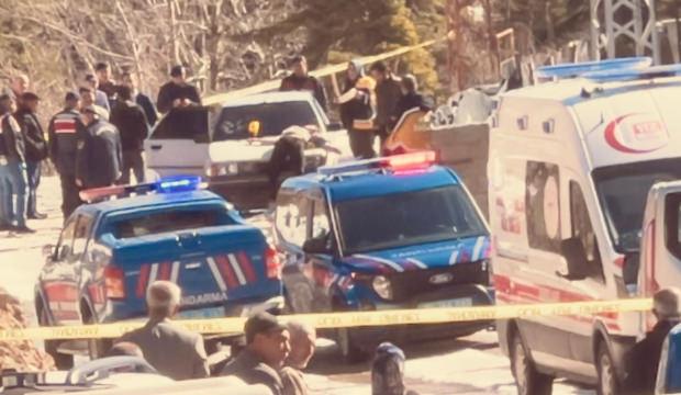 Osmaniye&rsquo;de korkun&ccedil; olay: 2 gen&ccedil; otomobilde &ouml;l&uuml; bulundu