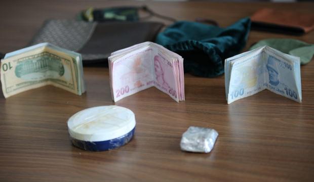  Otob&uuml;ste unutulan i&ccedil;inde 600 bin liralık altın olan &ccedil;anta sahibine ulaştırıldı