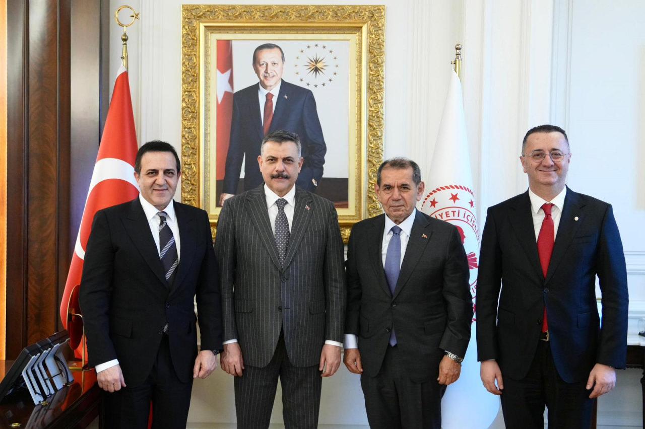 Galatasaray yönetimi, İçişleri Bakanı Mustafa Çiftçi'yi ziyaret etti.