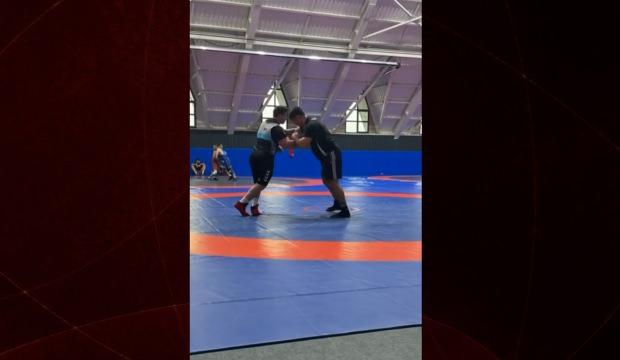 Taha Akg&uuml;l ve Rıza Kayaalp minderde kozlarını paylaştı! Hedef 2026 Avrupa Şampiyonası