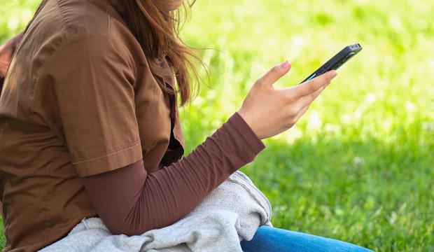 T&uuml;rkiye, haftayı 6 g&uuml;n yaşıyor: Sosyal medya kullanım s&uuml;resi dikkat &ccedil;ekti