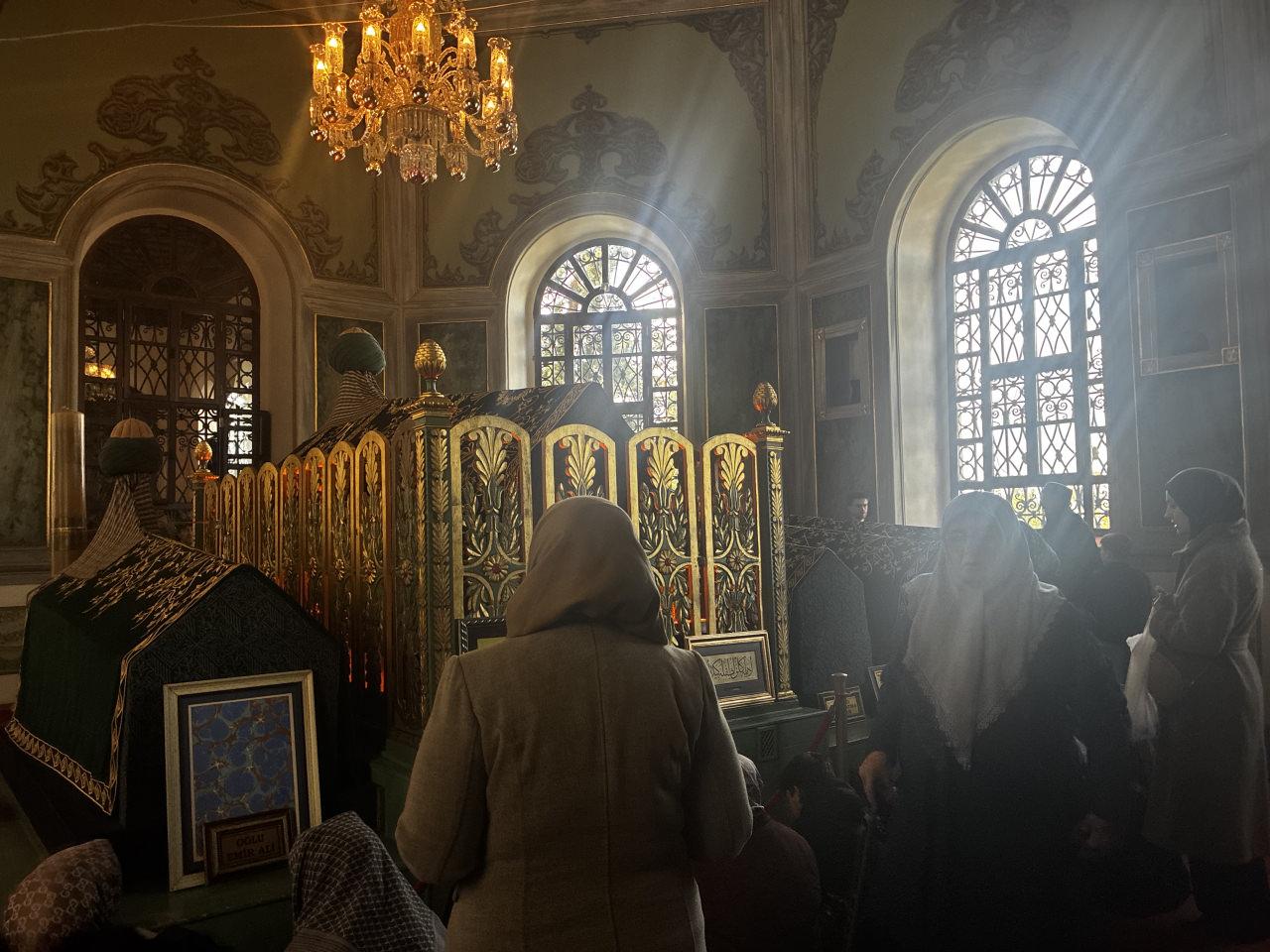 Bursa’nın manevi değerlerinden Emir Sultan Türbesi