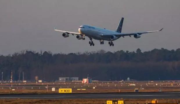 500'den fazla u&ccedil;uş iptal olacak! 20 bin kişi greve &ccedil;ıktı