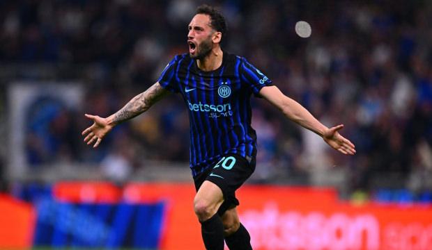 7 goll&uuml; ma&ccedil;ta farka gittiler! Hakan, Zeki'yi 5 golle &uuml;zd&uuml;