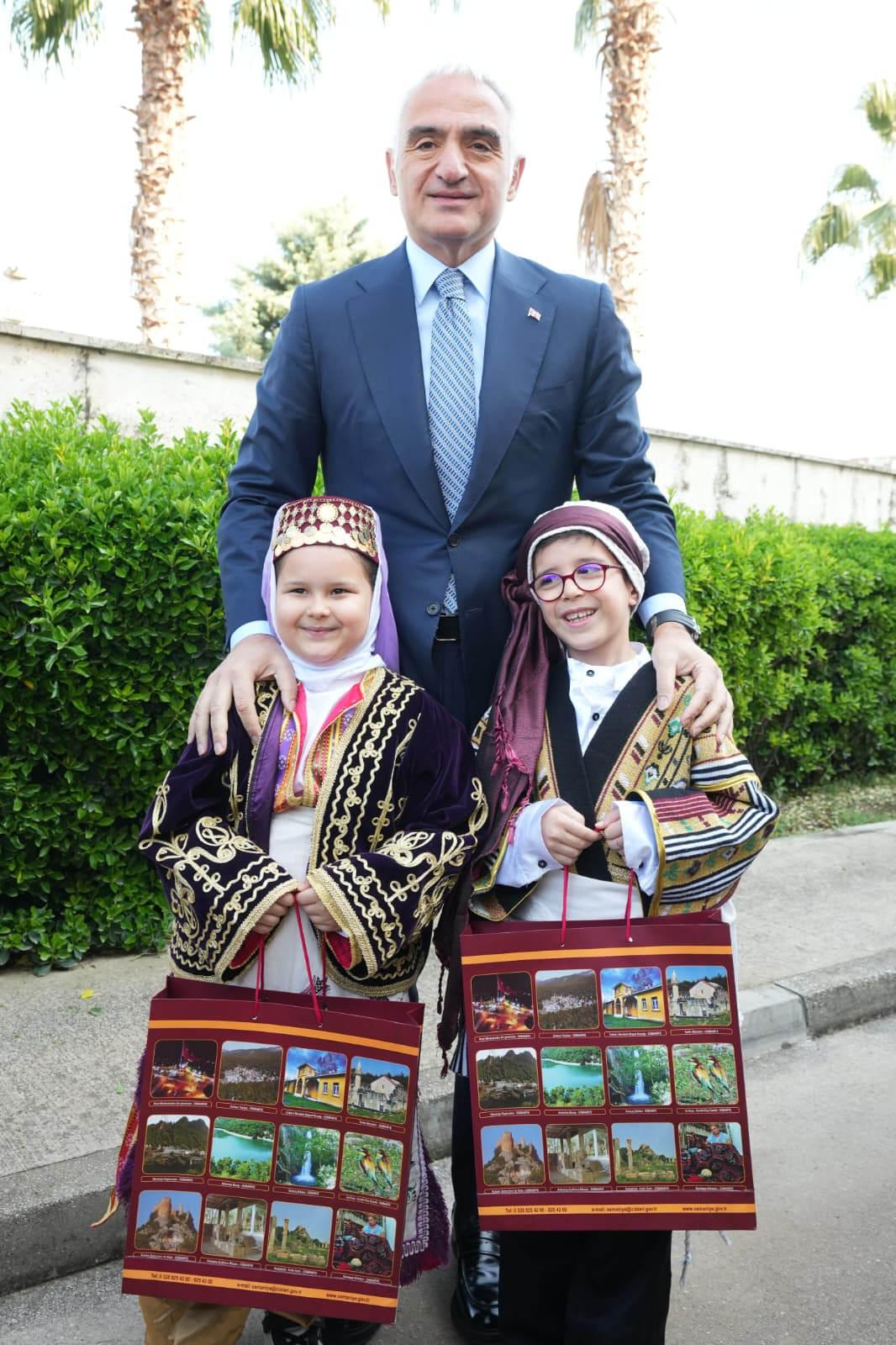 Bakan Ersoy Osmaniye’den müjdeyi verdi