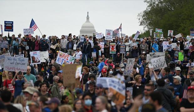 Trump'ın se&ccedil;menleri eriyor: ABD'de İsrail'e olumsuz bakanların oranı y&uuml;zde 60'a y&uuml;kseldi!