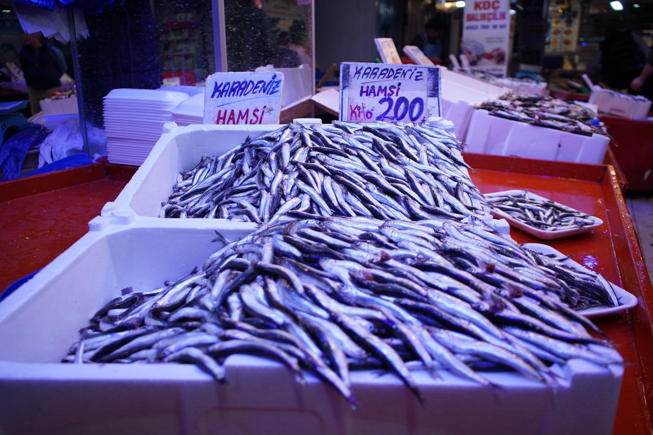 Balık pazarında 'yasak' mesaisi! Balıkçılardan vatandaşa son çağrı'