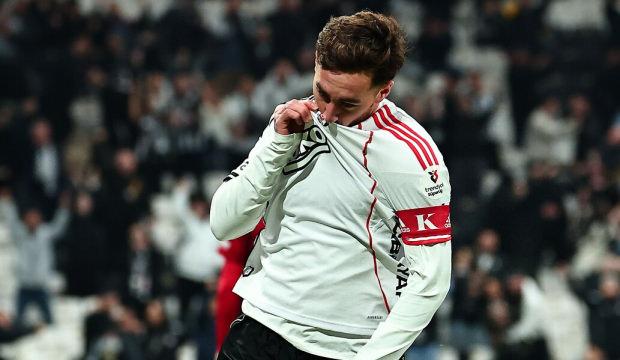 Rakip hoca bile hayran kaldı! Orkun K&ouml;k&ccedil;&uuml;'den olağan&uuml;st&uuml; performans