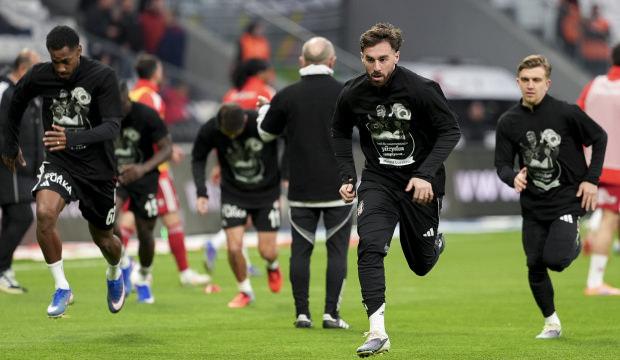 Beşiktaş&rsquo;tan Lucescu&rsquo;ya vefa: Dolmabah&ccedil;e'de duygusal anlar