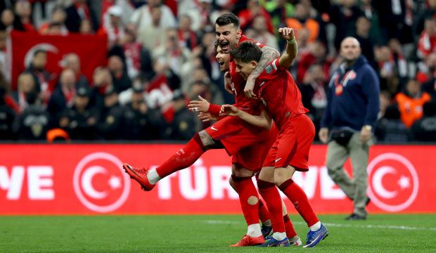 D&uuml;nya Kupası&rsquo;nın şarkısını kim yazmalı?