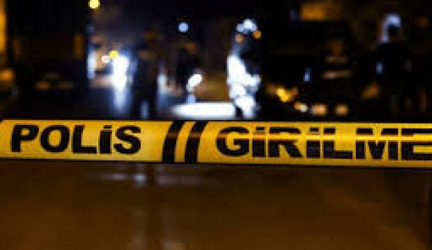 Eşini ve kızını &ouml;ld&uuml;ren emekli uzman &ccedil;avuş yaşamına son verdi