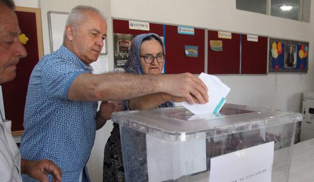 Fark a&ccedil;ılıyor: Son se&ccedil;im anketinde &ccedil;arpıcı değişim