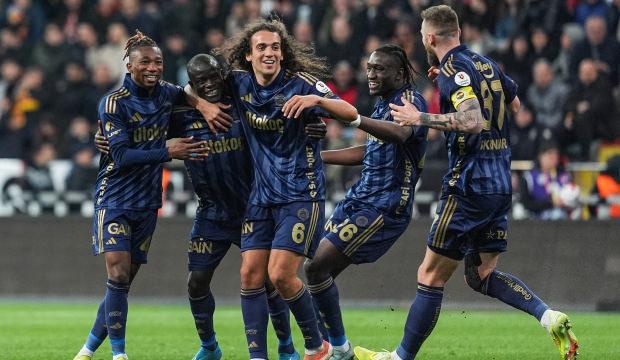 Fenerbah&ccedil;e'den g&uuml;&ccedil; g&ouml;sterisi! Kritik virajda hata yapmadılar