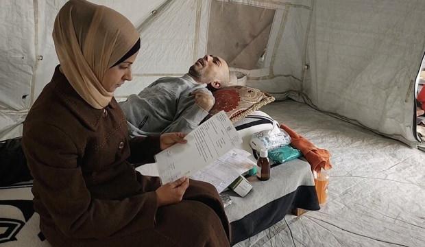 Gazze'de başından vurularak fel&ccedil; olan Raid, acılar i&ccedil;inde kıvranıyor