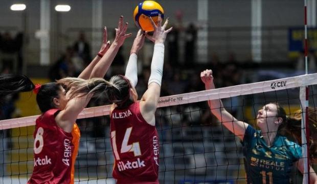 İstanbul&rsquo;da kupa savaşı! Galatasaray kazanırsa Avrupa şampiyonu olacak