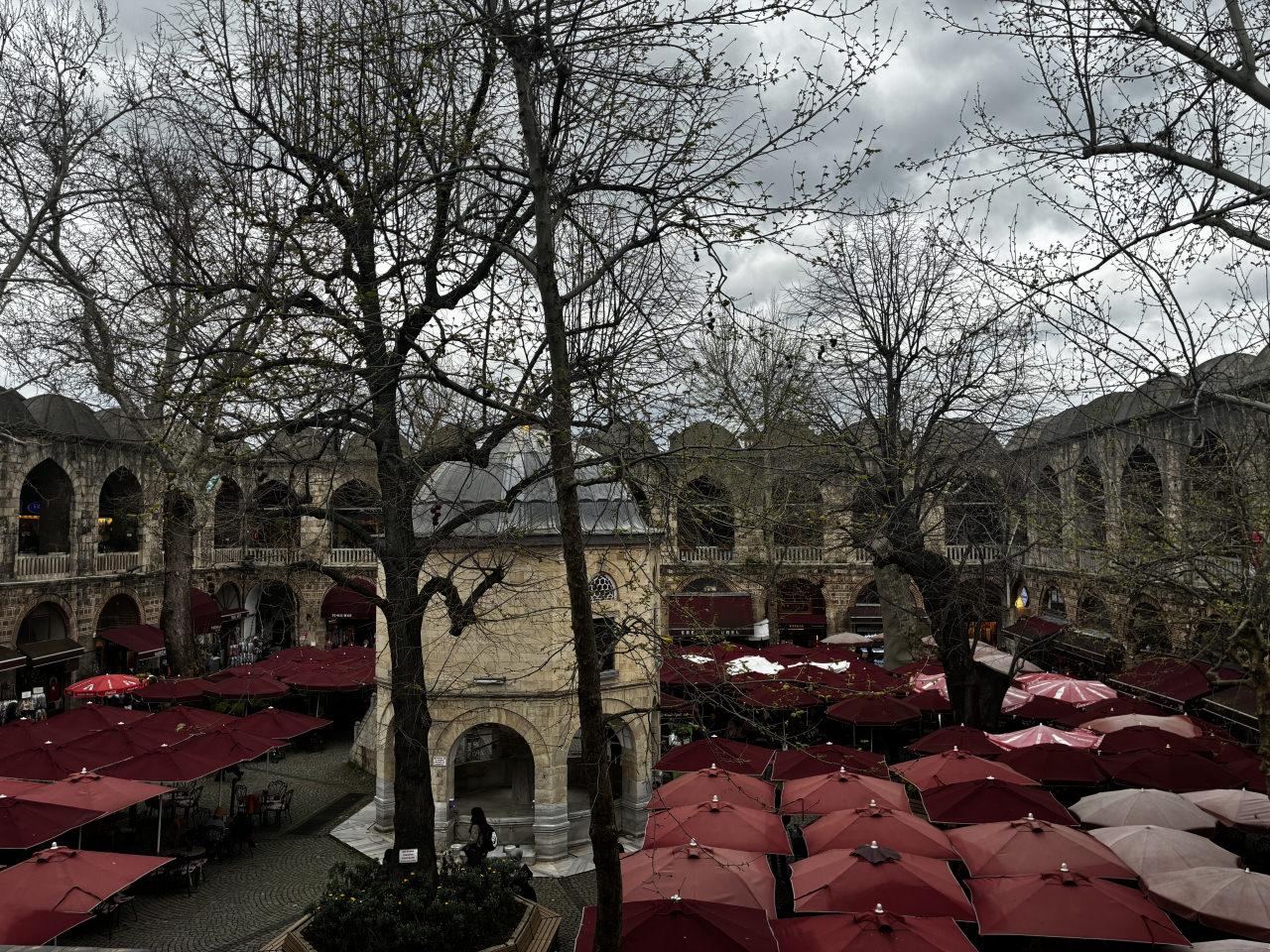 Bursa’nın kültürel dokusunun önemli simgelerinden Koza Han 