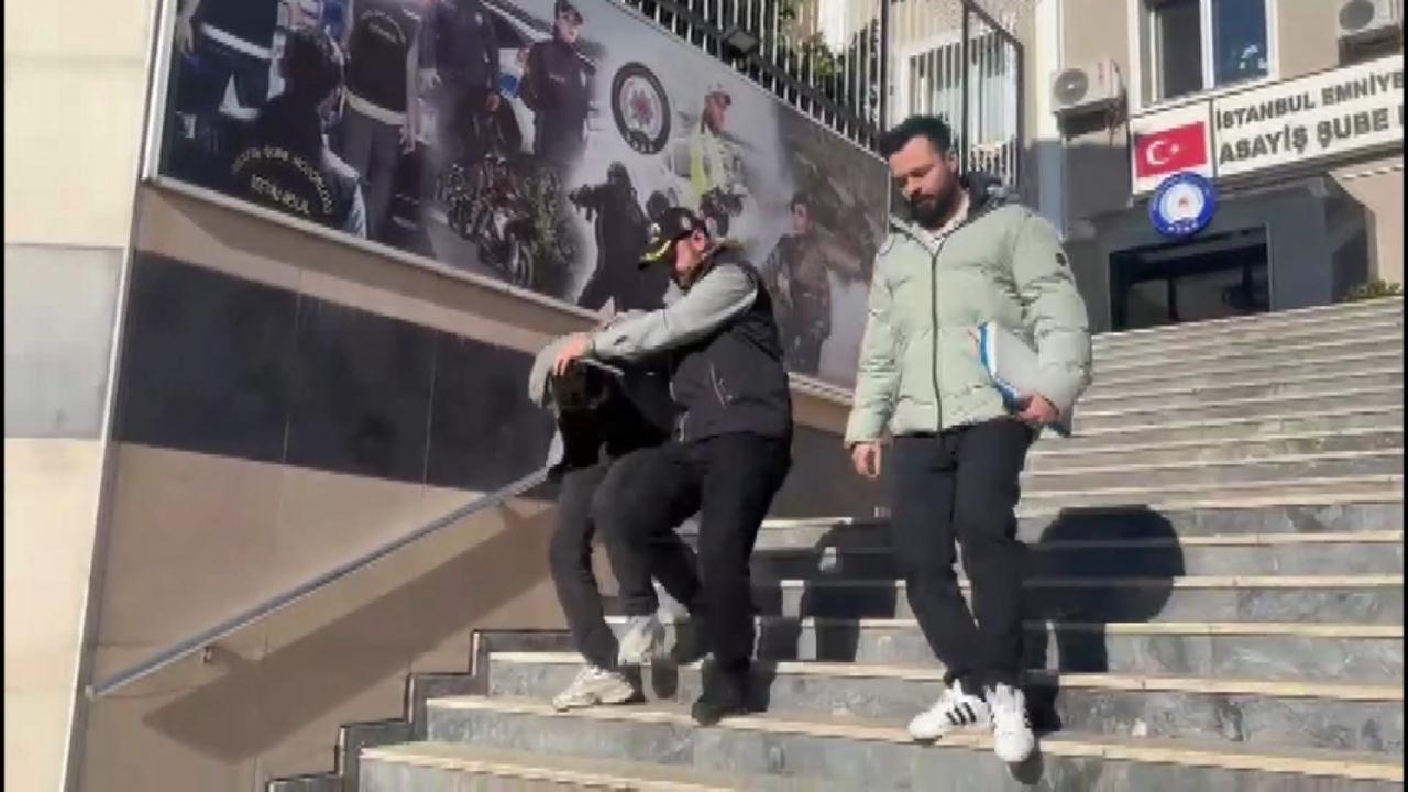  R.A.'nın (26) 40 farklı suç kaydı olduğu ortaya çıktı. 