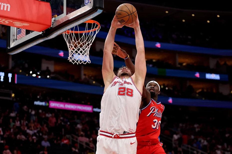 Alperen Şengün ve Adem Bona