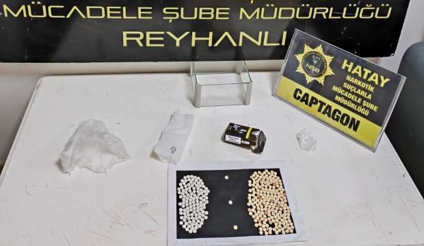 Reyhanlı&rsquo;da narkotik operasyonu: İkametten y&uuml;zlerce zehirli hap &ccedil;ıktı!