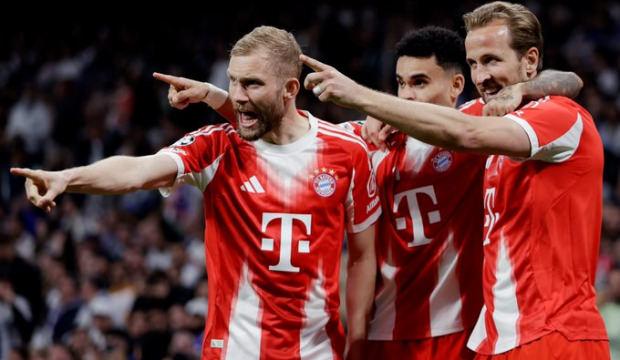 Şampiyonlar Ligi'nde &ccedil;eyrek final heyecanı başladı! 'Favori' evinde yıkıldı