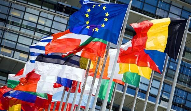 Mekanik siyasetten dijital devlete