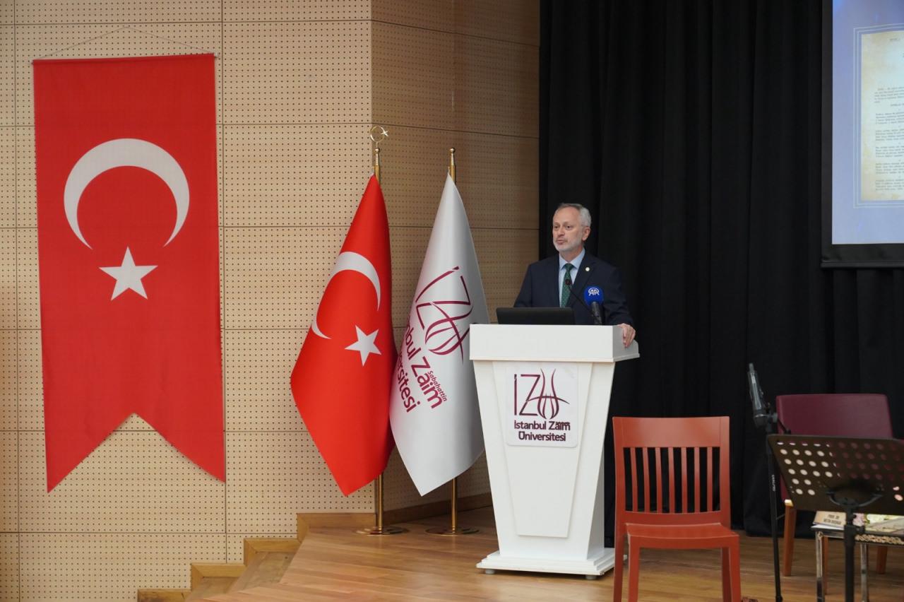 İZÜ Rektörü Prof. Dr. İsmail Küçük