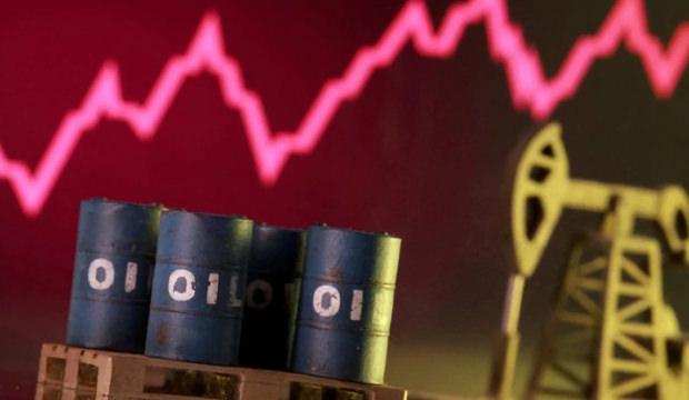 Petrolde sular durulmuyor: 2020'den bu yana tarihi y&uuml;kseliş