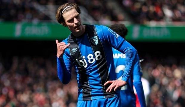 Premier Lig'de liderden s&uuml;rpriz kayıp! Bitime haftalar kala zirve tehlikede