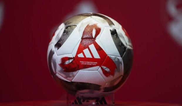 Şampiyonluk yarışı alev aldı! İşte 3 takımın kalan ma&ccedil;ları