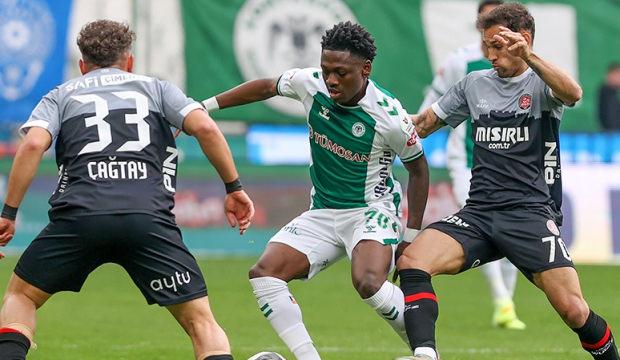 İla&ccedil; gibi galibiyet! Fatih Karag&uuml;mr&uuml;k'&uuml; 3 golle yıkan Konyaspor u&ccedil;uşa ge&ccedil;ti