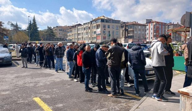 En ucuz bilet 3 bin TL olan S&uuml;per Lig ma&ccedil;ına taraftar kuyruğu!