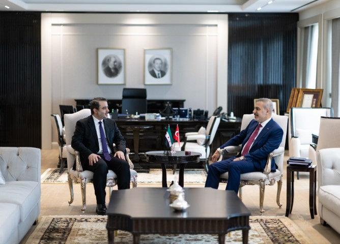 Dışişleri Bakanı Hakan Fidan, Suriye Dışişleri Bakanı Esad Hasan Şeybani ile Ankara'da bir araya geldi.