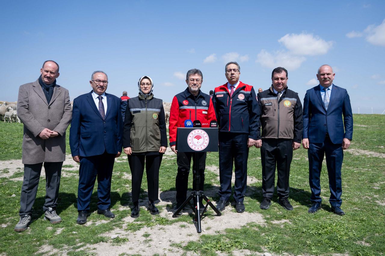 Bakan Yumaklı müjdeyi verdi: 100 küçükbaş hayvan ve aylık 15 bin TL destek!