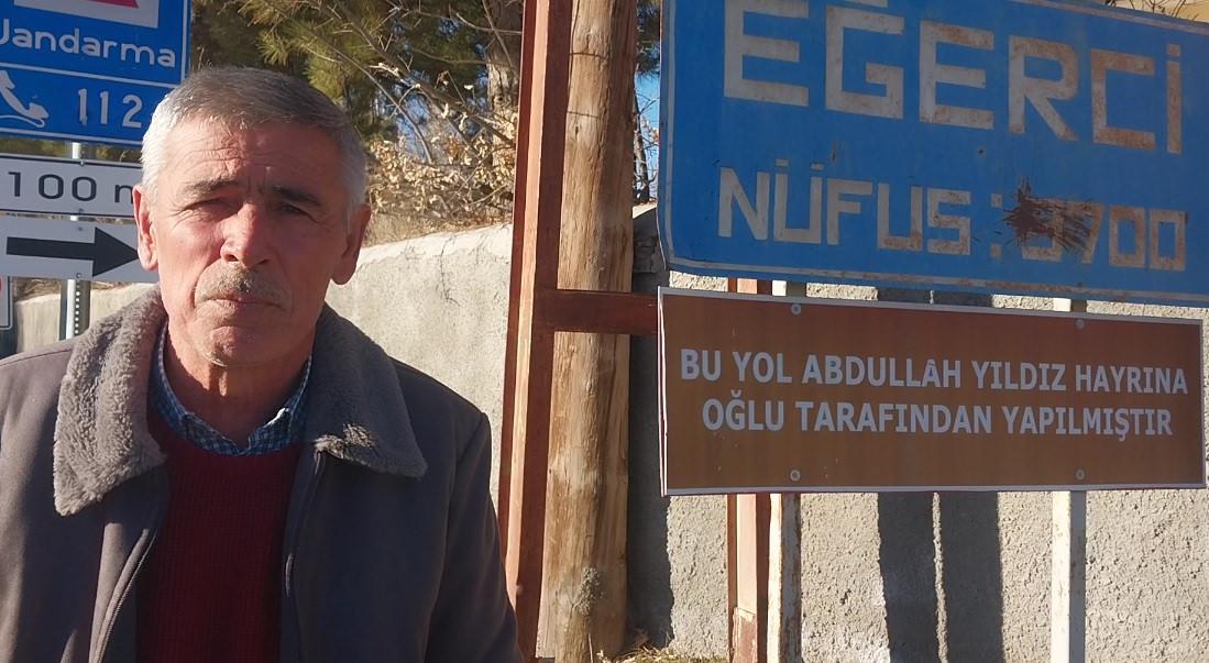 Traktörü haczedilen çiftçi. 