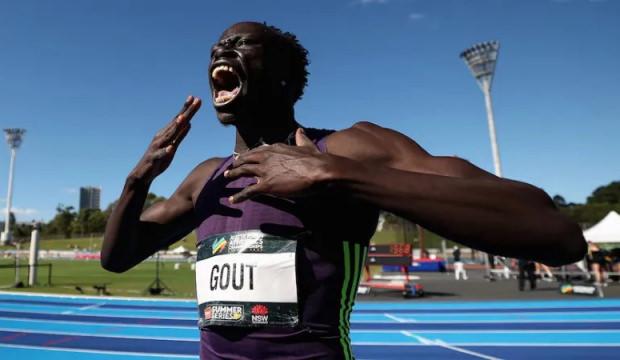 Atletizm yeni efsanesini buldu! Usain Bolt'u ge&ccedil;erek d&uuml;nya rekoru kırdı