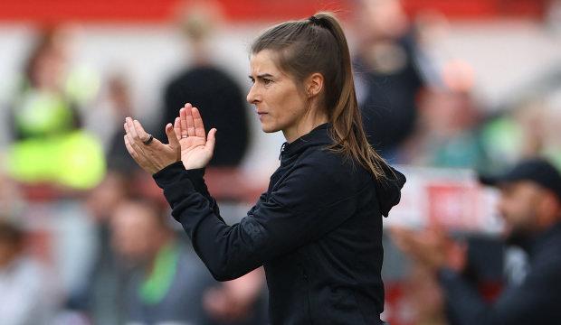 Bundesliga'da tarihe ge&ccedil;en Marie-Louise Eta, ilk ma&ccedil;ına &ccedil;ıktı