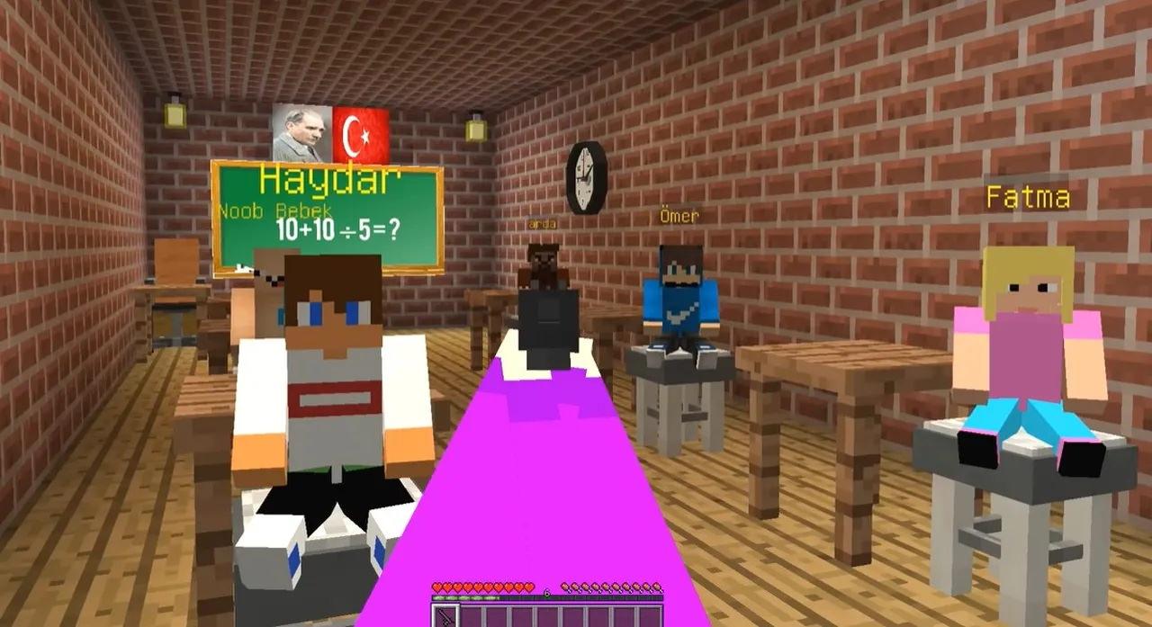 'Arda Kötü Öğretmeni Kamerayla Çekiyor!' adlı videoda öğretmen, şiddetini kaydetmeye çalışan öğrencilerini 'Yanımda silah da getirdim, hepinizi öldürürüm!' diyerek tehdit etmekte ve Rüzgar isimli öğrenciye silah doğrultarak 'Son duanı et, öleceksin!' ifadeleriyle çocukları okulda rehin alıyor.