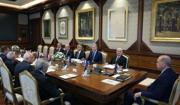 Cumhurbaşkanlığı Y&uuml;ksek İstişare Kurulu toplandı! Ter&ouml;rs&uuml;z T&uuml;rkiye ve ateşkes vurgusu