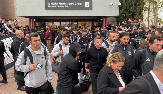 Emirhan'dan b&uuml;y&uuml;k fedakarlık! Takımını yalnız bırakmadı