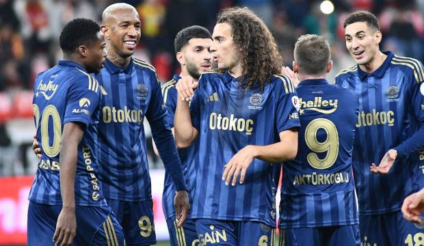 Fenerbah&ccedil;e Y&ouml;netimi g&ouml;z&uuml;n&uuml; kararttı! 5'te 5 yapılıp şampiyon olunursa tarihi prim kararı