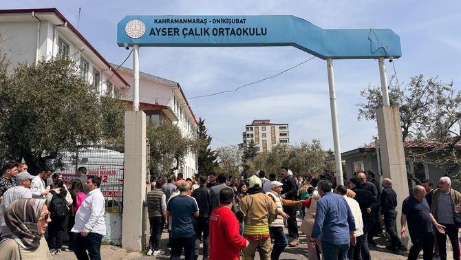 Kahramanmaraş Onikişubat ilçesinde Ayser Çalık Ortaokulu'nda meydana gelen silahlı saldırıda 9 kişi hayatını kaybetti.