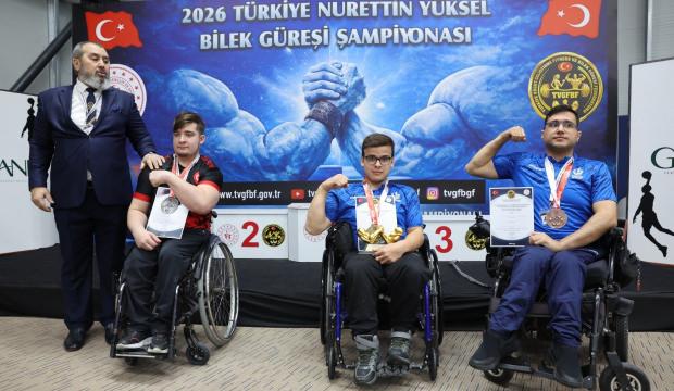 Bağcılarlı demir bileklerden b&uuml;y&uuml;k başarı: 14 madalya kazandılar