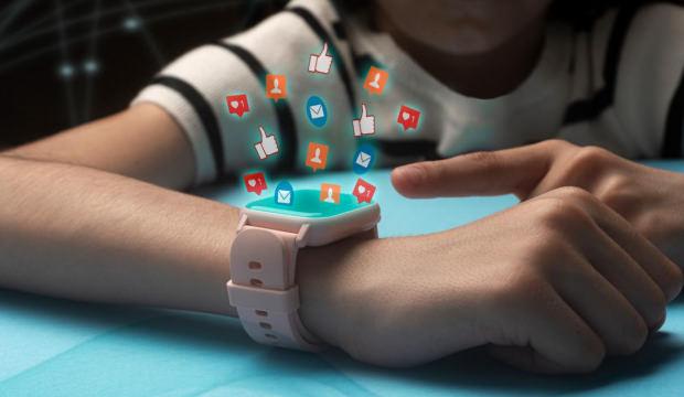 İngiltere&rsquo;de sosyal medya alarmı: Meta, TikTok ve X&rsquo;e &ldquo;hızlı adım atın&rdquo; baskısı