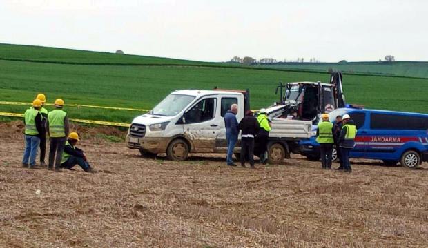 İş makinesinin kovasının &ccedil;arptığı iş&ccedil;i &ouml;ld&uuml;