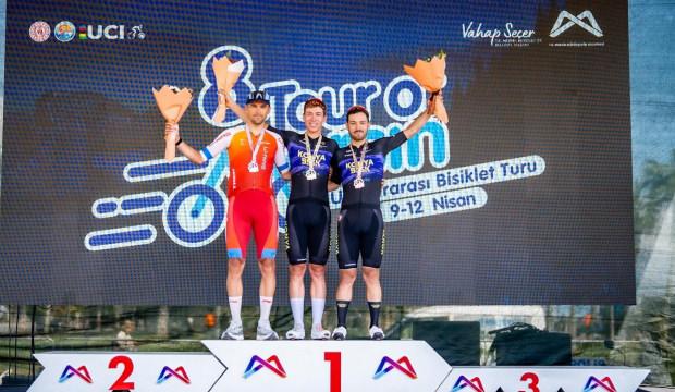 Konya B&uuml;y&uuml;kşehir Belediyespor fırtına gibi! Madalyalar peş peşe...